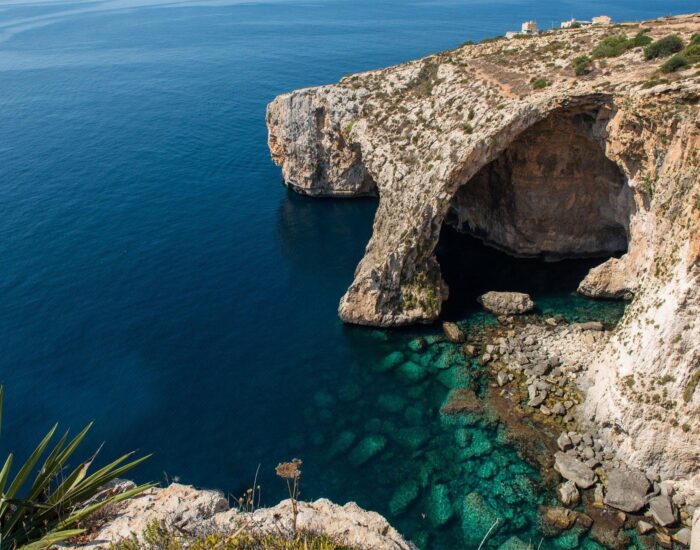 invisiblespots travel guide website in wordpress